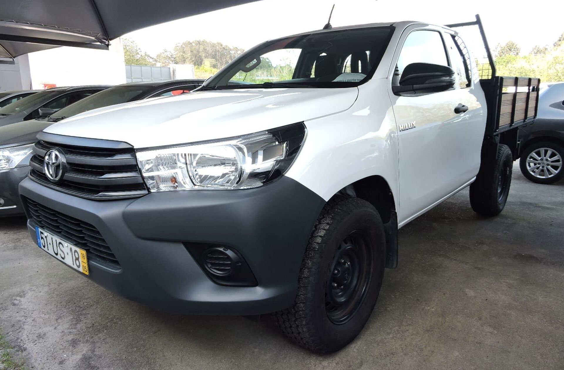 TOYOTA Hilux 2.4 D-4D 4WD CE 3L CM