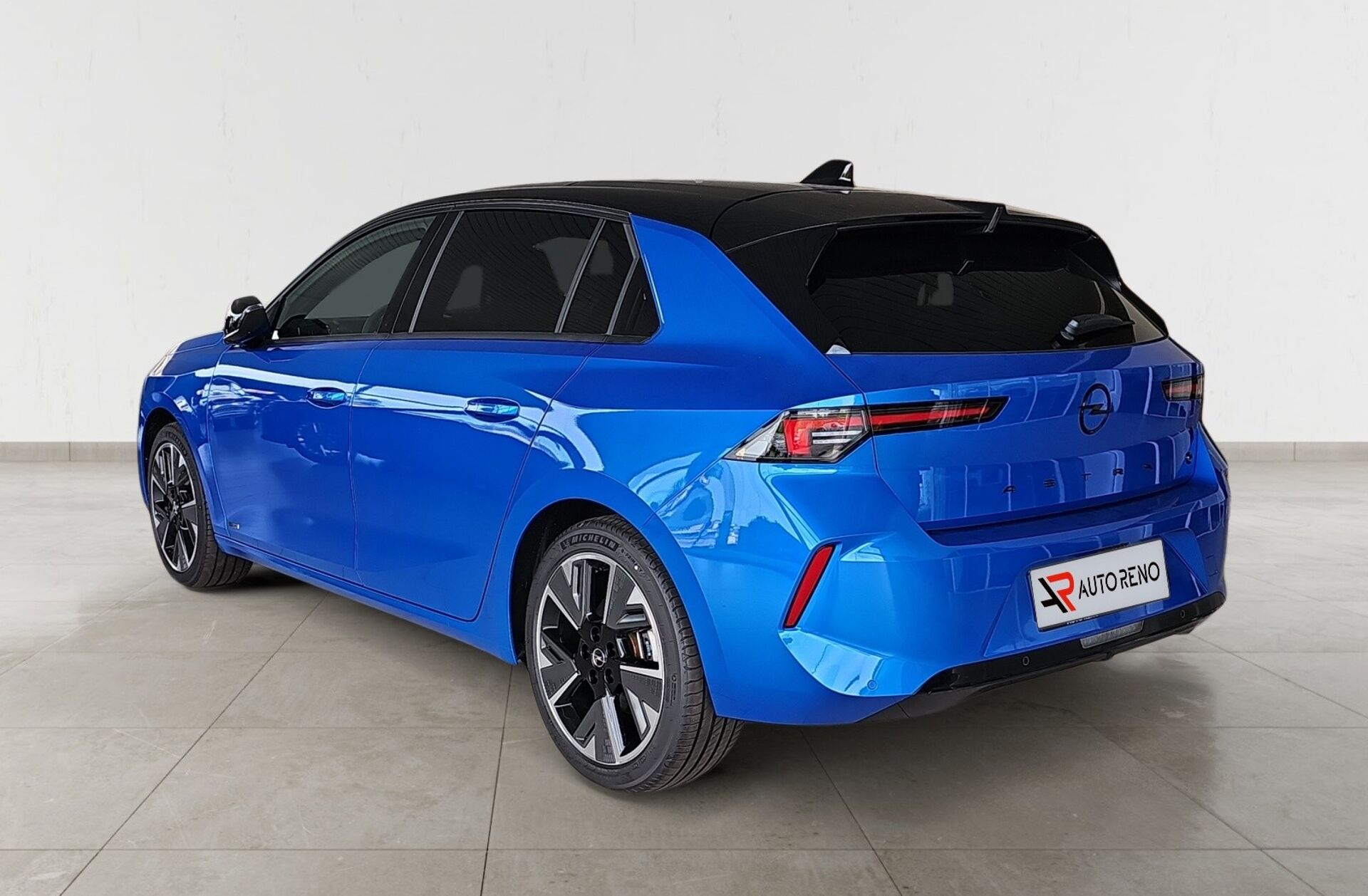 OPEL Astra 54 kWh GS