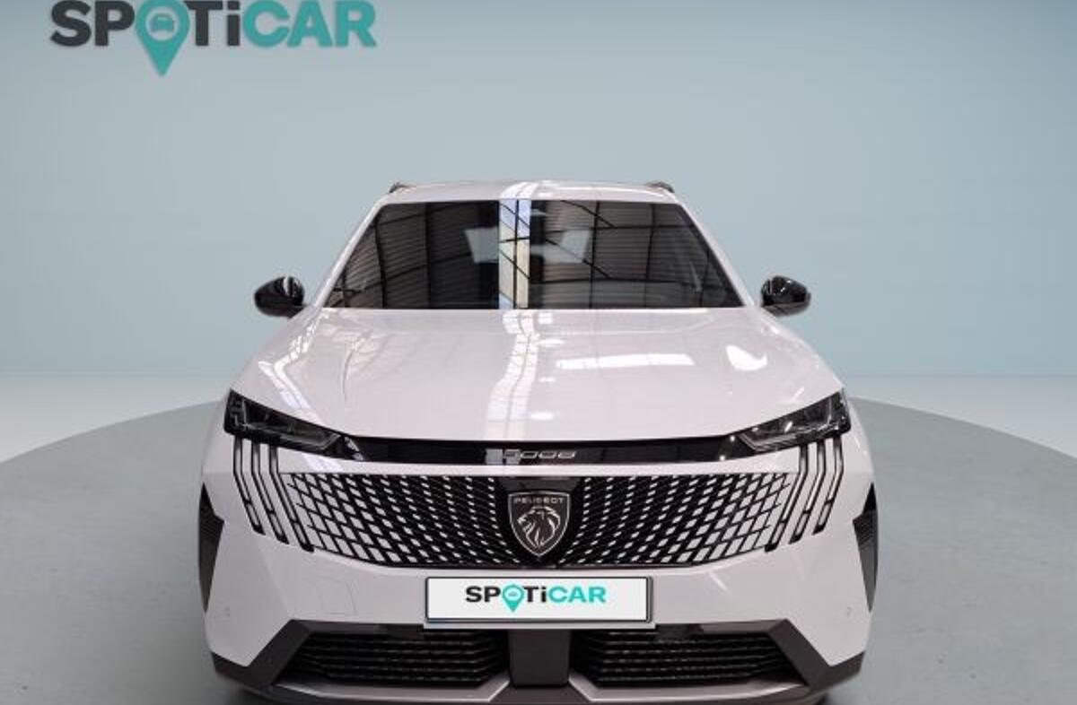 PEUGEOT 5008 1.2 Hybrid Allure e-DCS6