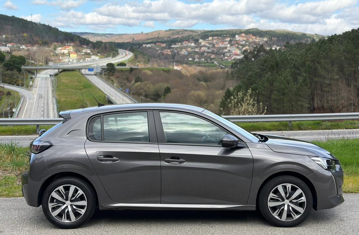 PEUGEOT 208 1.2 PureTech Active