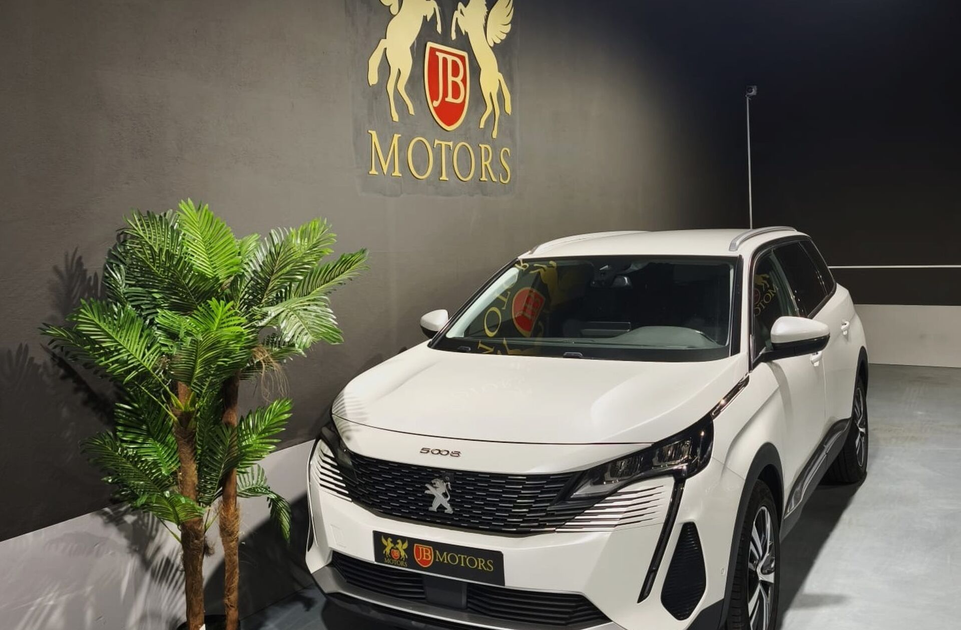 PEUGEOT 5008 1.5 BlueHDi Allure Pack EAT8