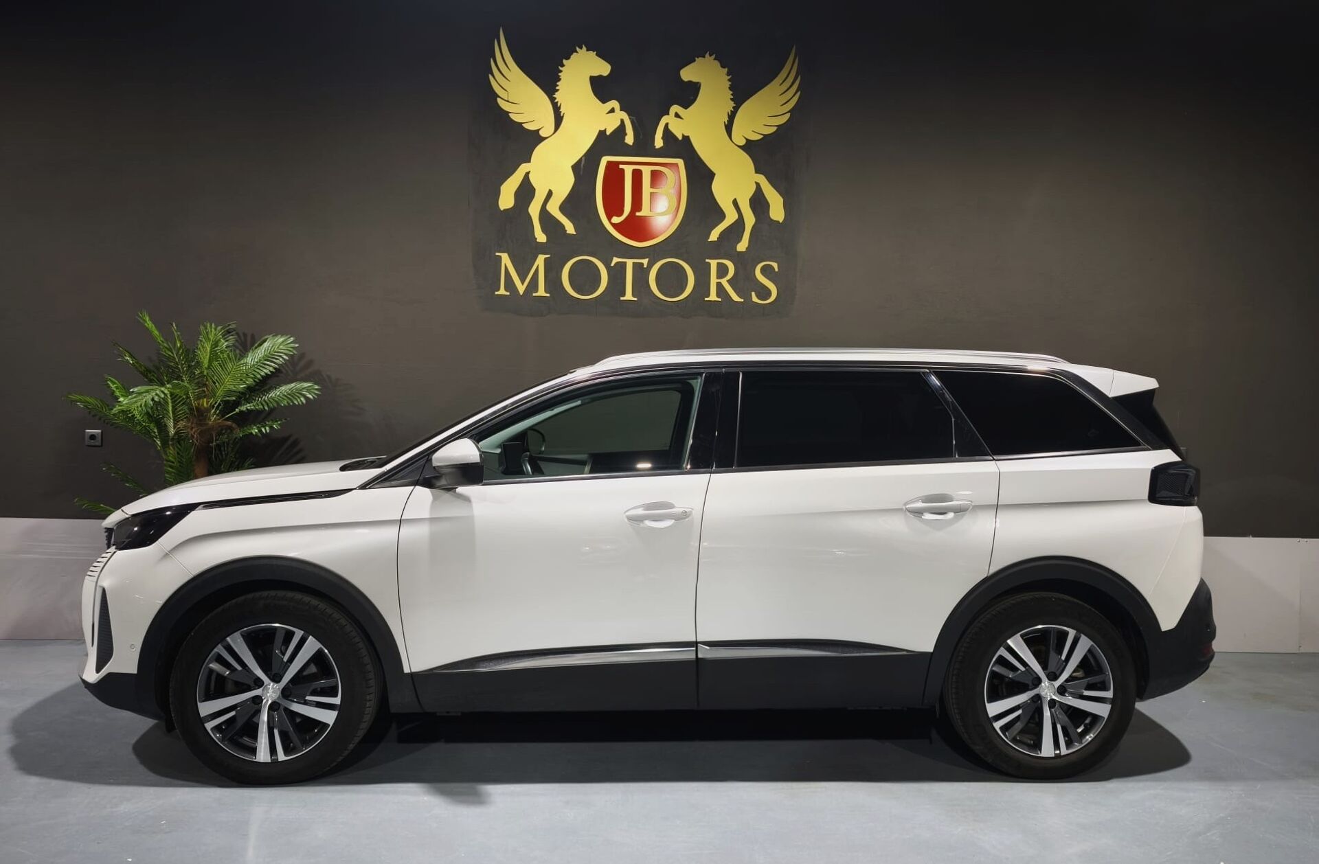 PEUGEOT 5008 1.5 BlueHDi Allure Pack EAT8