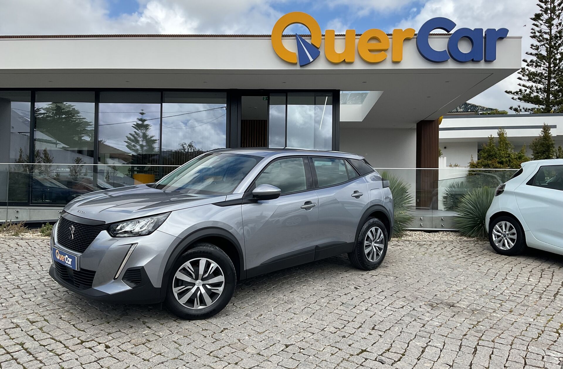 PEUGEOT 2008 1.2 PureTech Active Pack