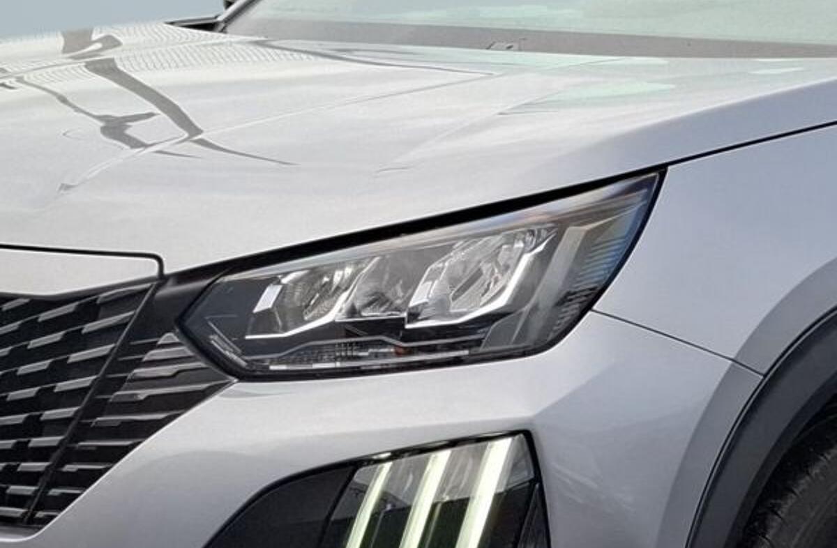 PEUGEOT 2008 1.2 PureTech Style