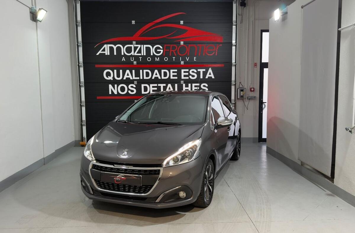 PEUGEOT 208 1.2 PureTech Active