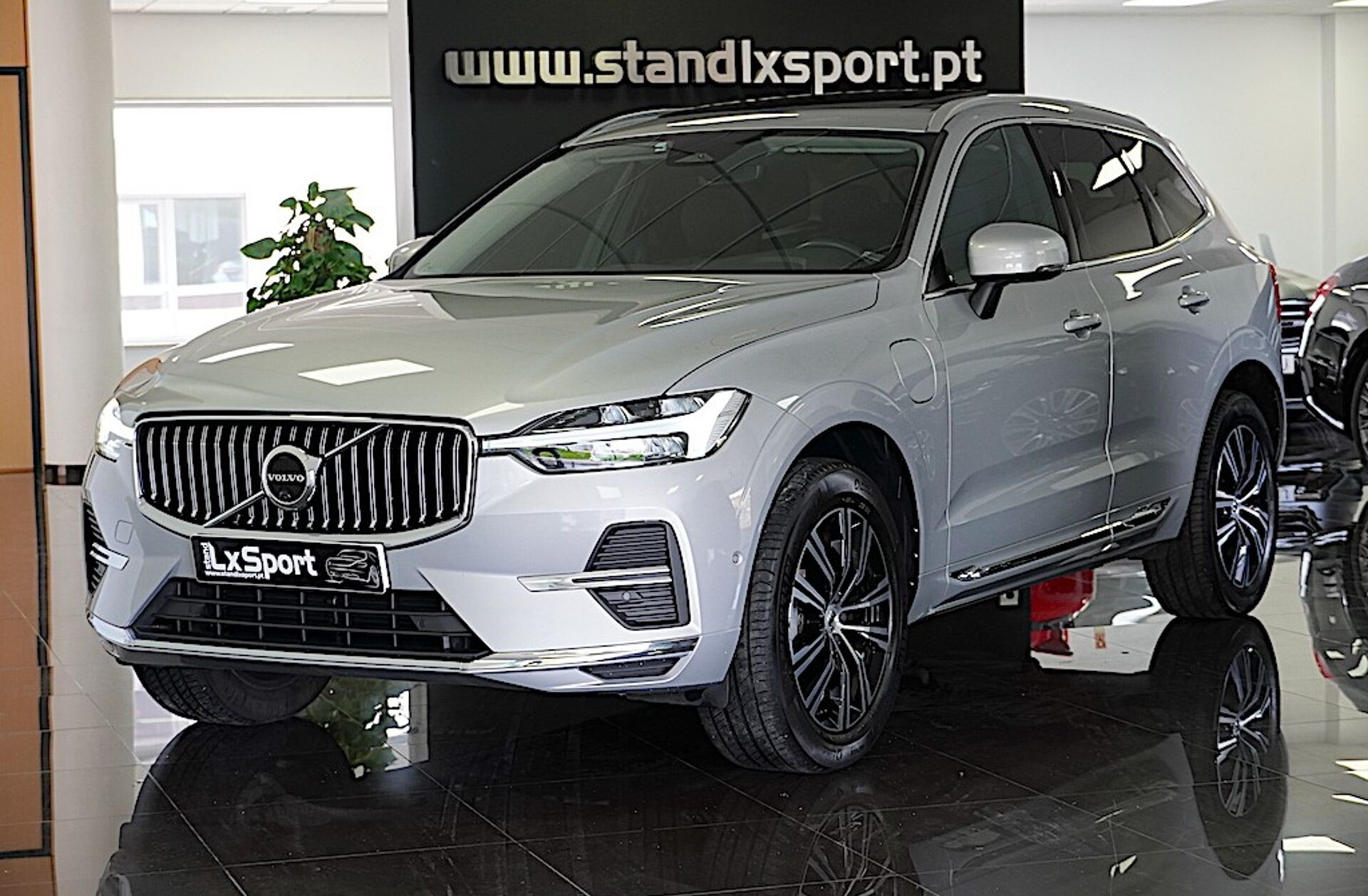VOLVO XC60 2.0 T6 PHEV Inscription AWD