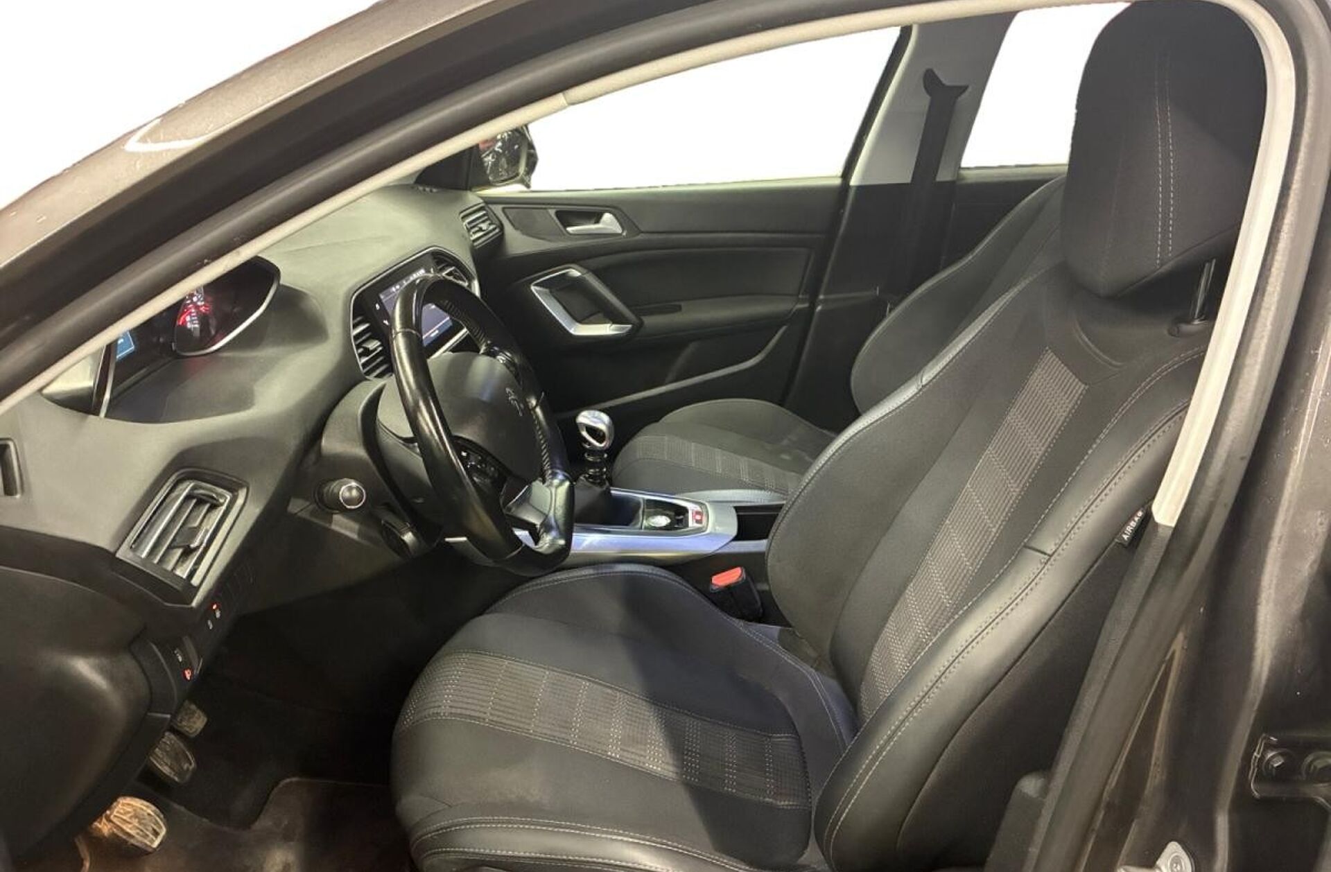 PEUGEOT 308 1.2 PureTech Allure