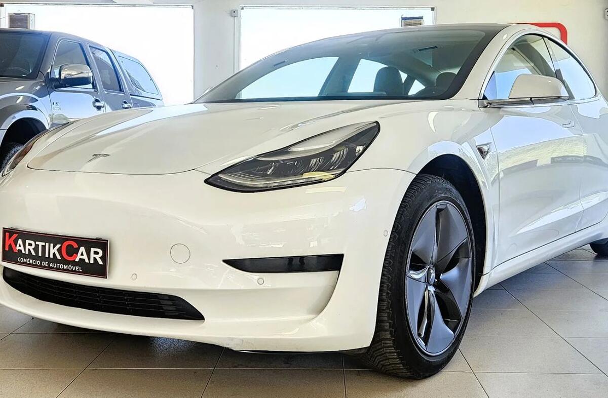 TESLA Model 3 Standard Range Plus RWD