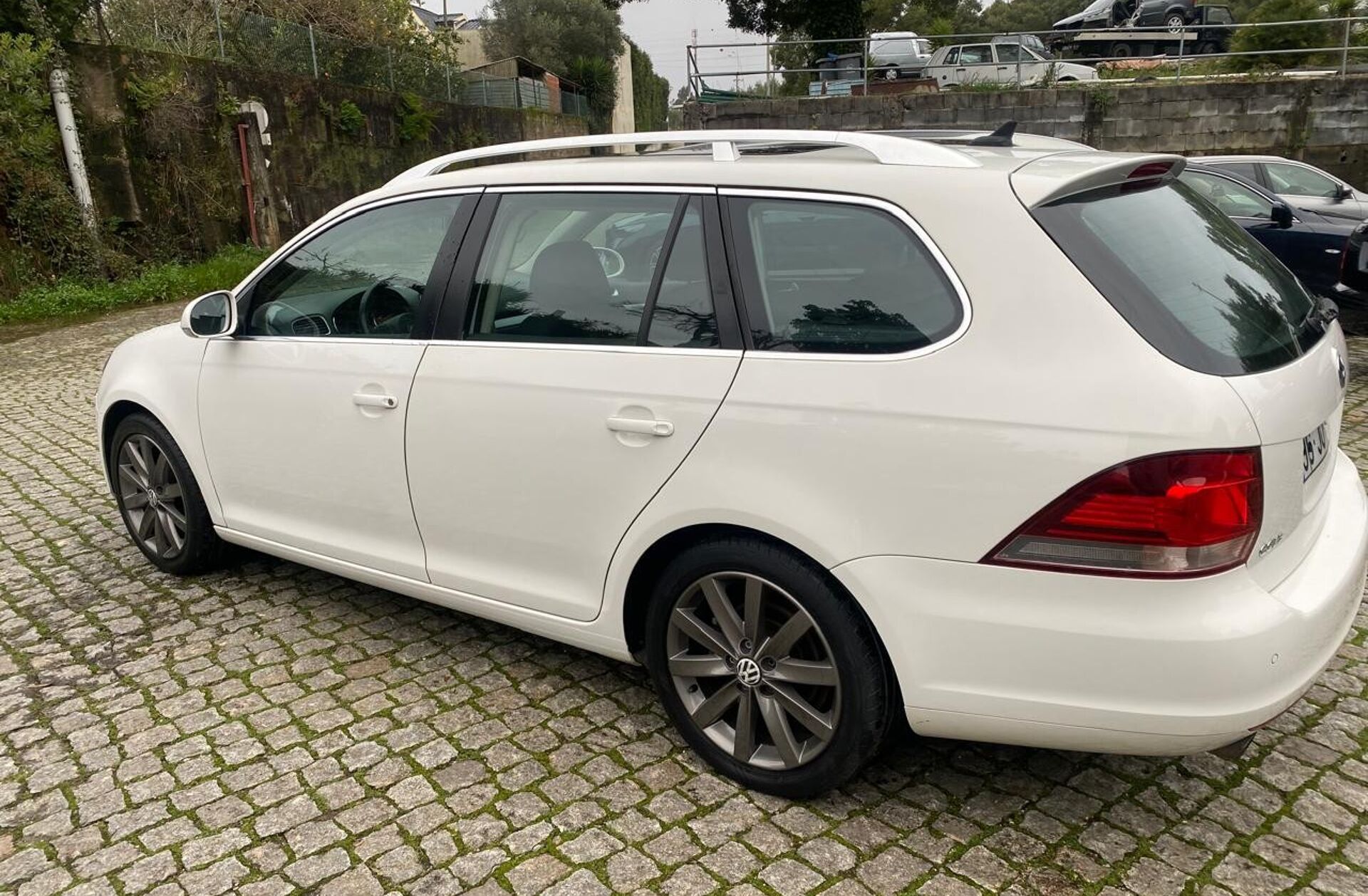 VOLKSWAGEN Golf V. 1.6 TDi Sportline