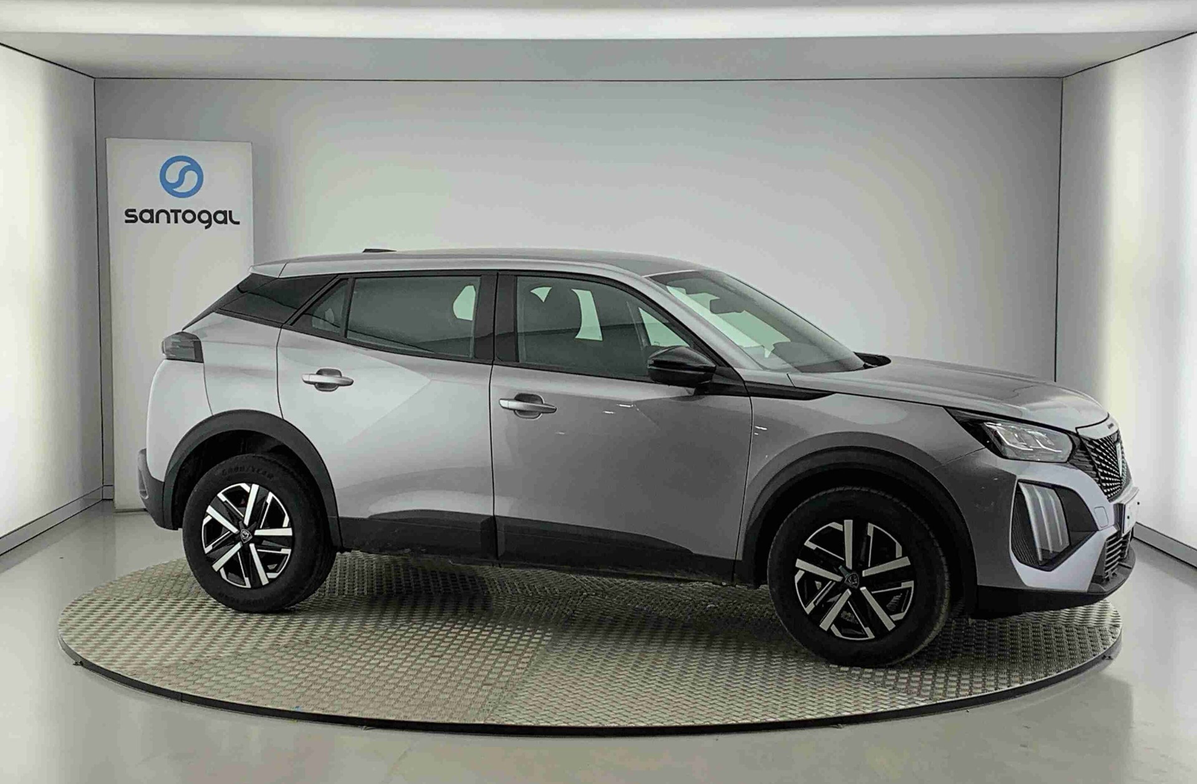PEUGEOT 2008 1.2 PureTech Active