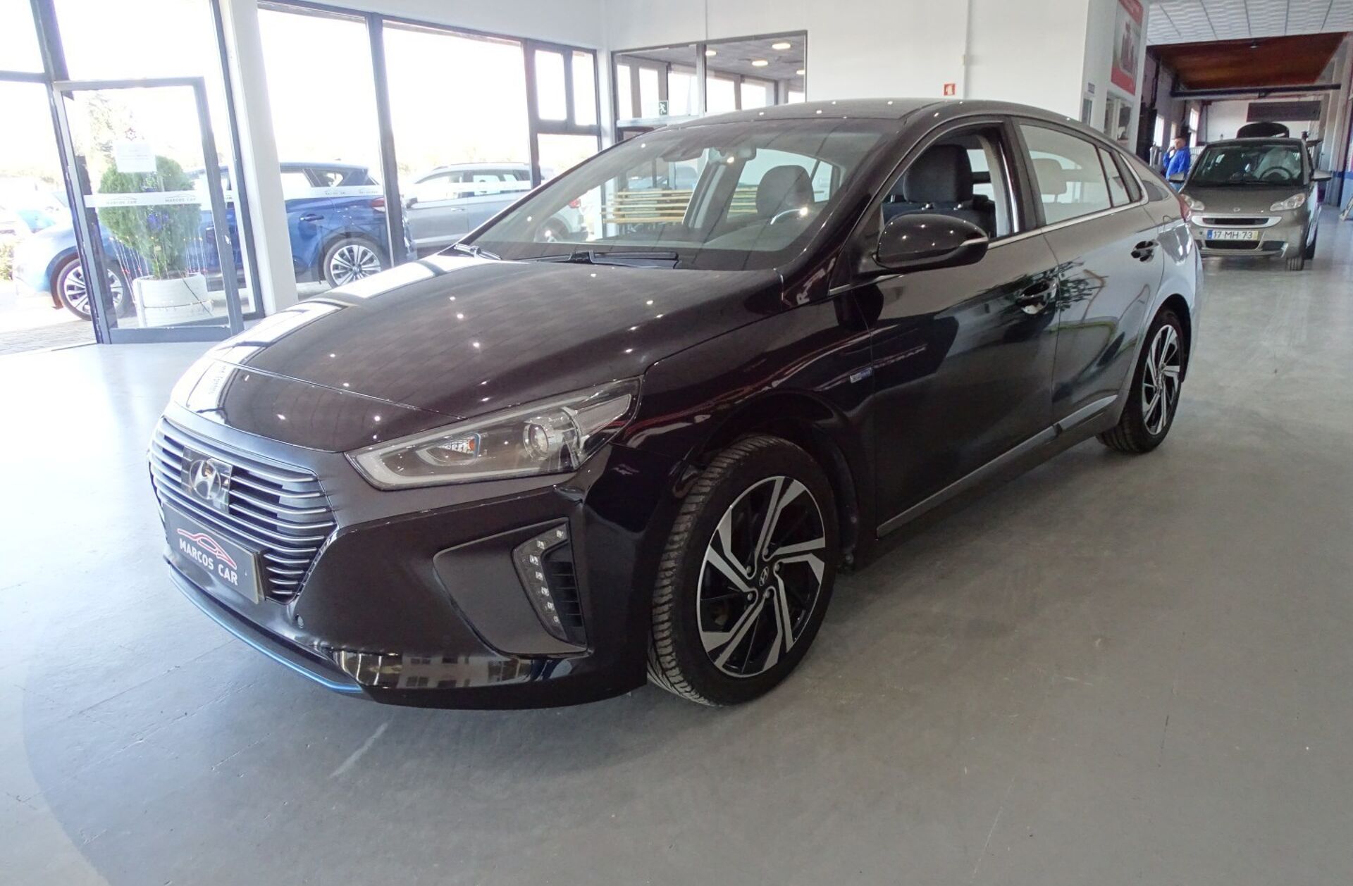 HYUNDAI Ioniq 1.6 GDI HEV Hybrid Tech