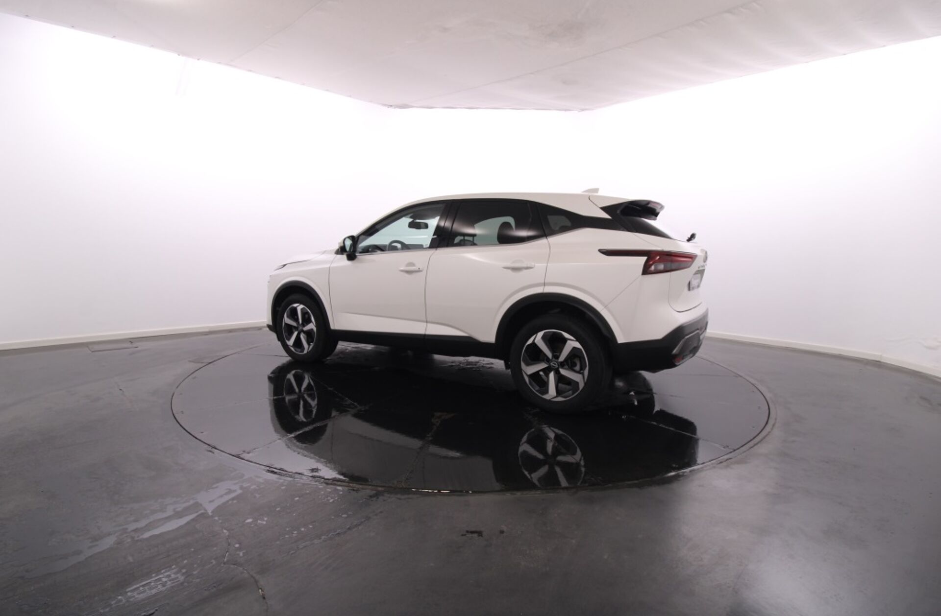 NISSAN Qashqai 1.3 DIG-T N-Connecta LED Xtronic