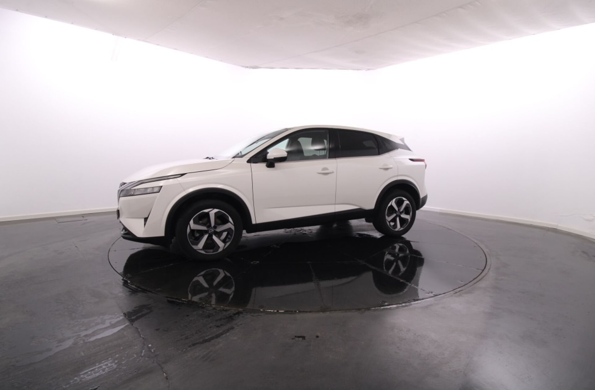 NISSAN Qashqai 1.3 DIG-T N-Connecta LED Xtronic