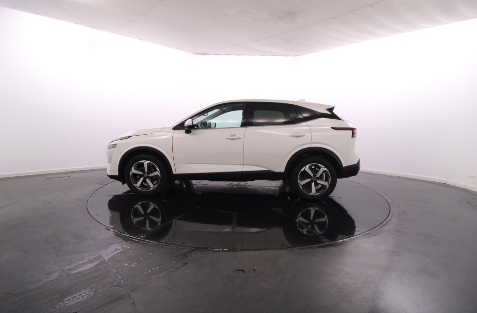 NISSAN Qashqai 1.3 DIG-T N-Connecta LED Xtronic