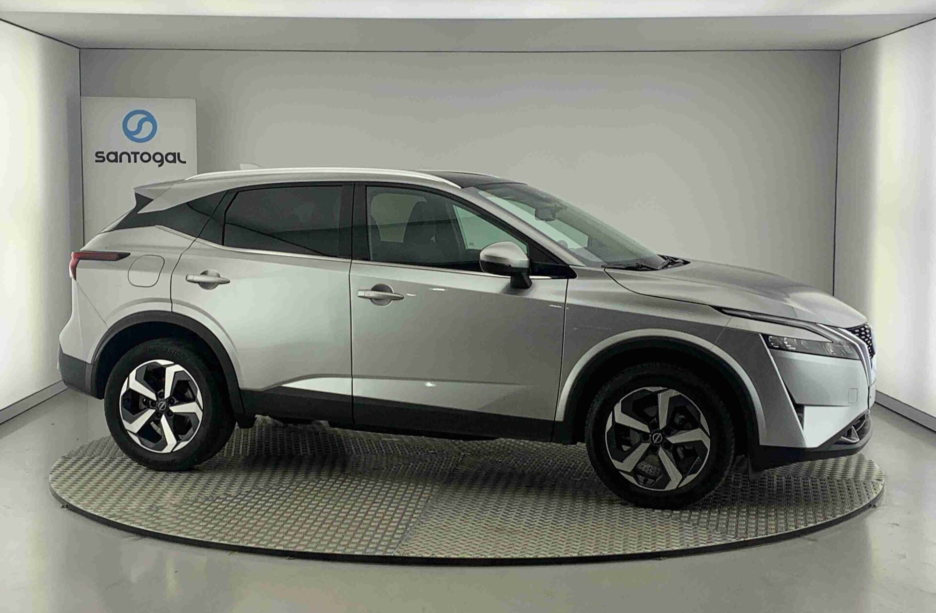 NISSAN Qashqai 1.3 DIG-T N-Connecta LED+SKY