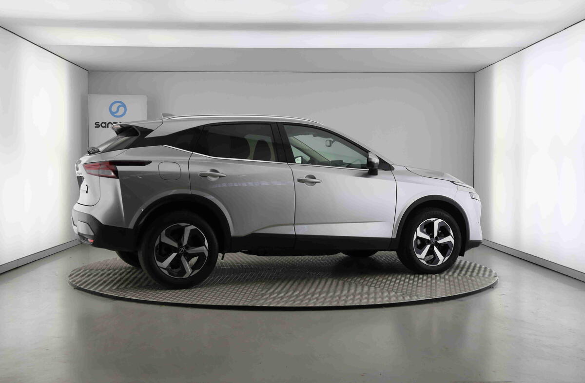 NISSAN Qashqai 1.3 DIG-T N-Connecta LED+SKY