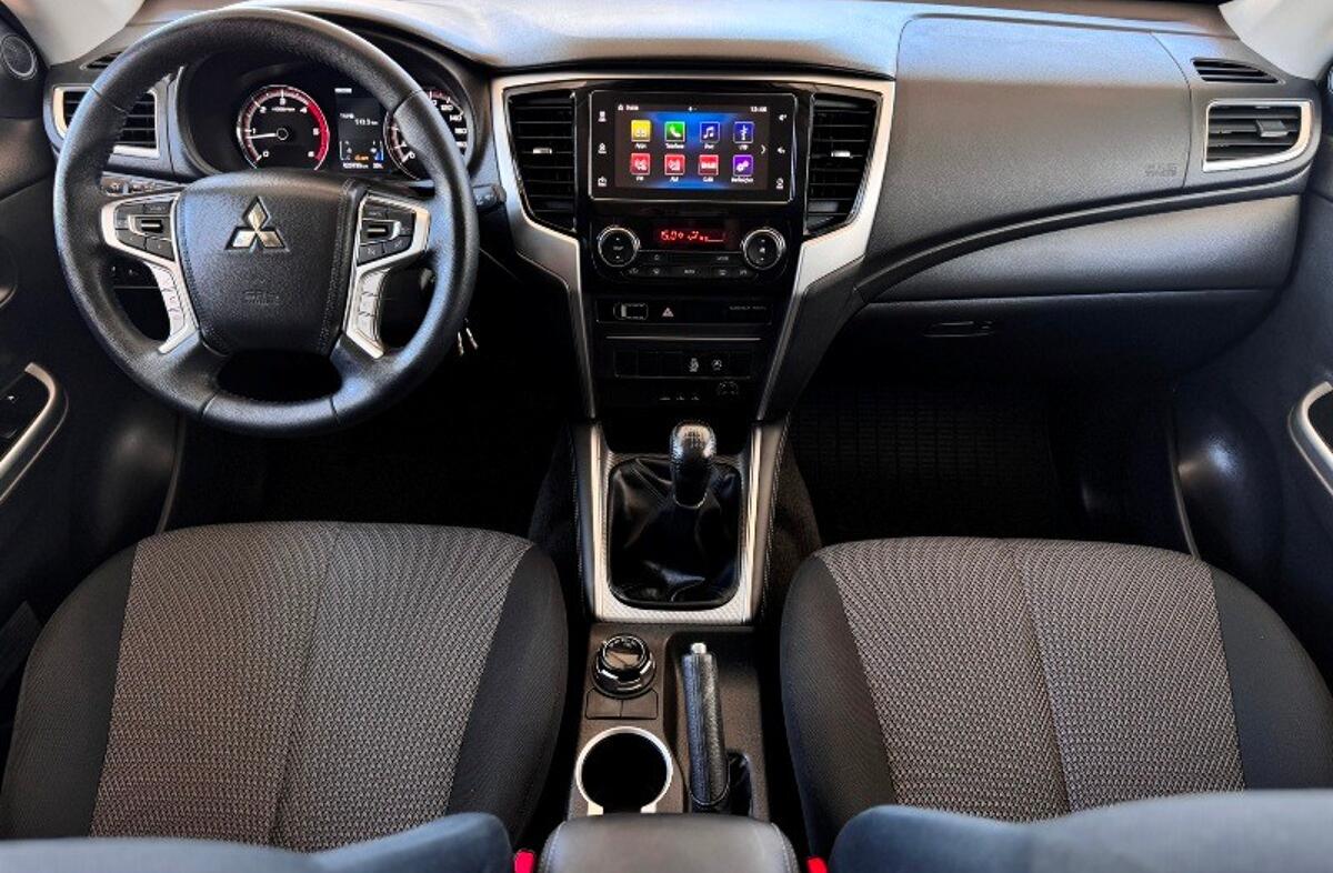 MITSUBISHI L 200 2.3 DI-D Strakar CD Connect Edition 4WD