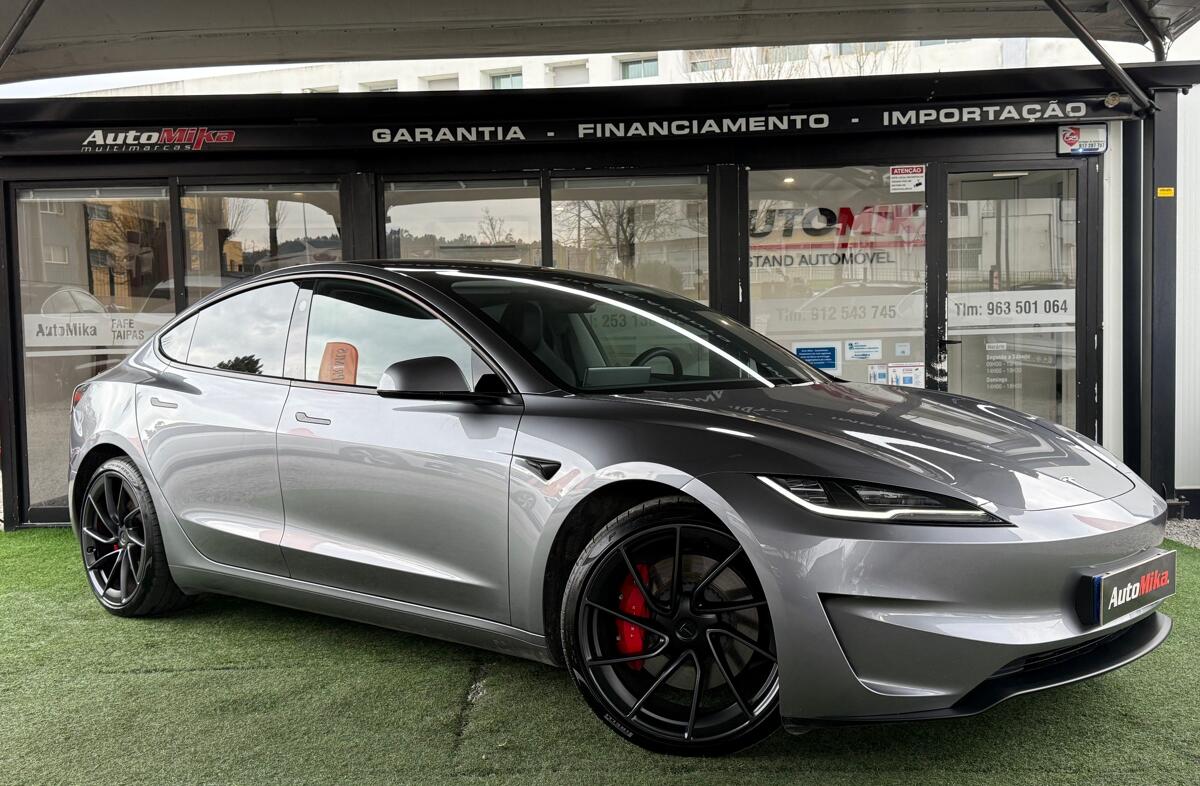 TESLA Model 3 Performance Tração Integral