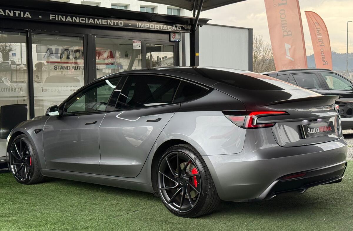TESLA Model 3 Performance Tração Integral