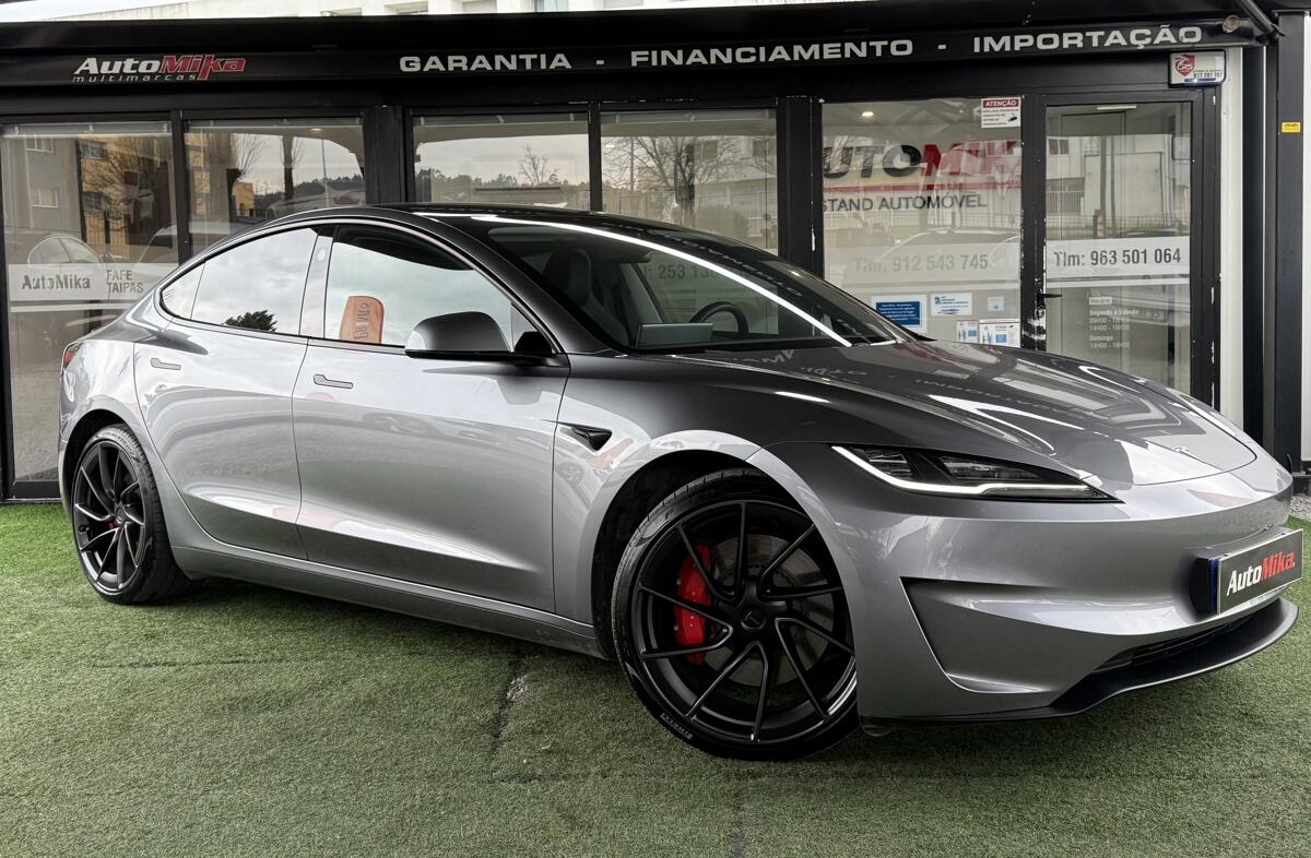 TESLA Model 3 Performance Tração Integral