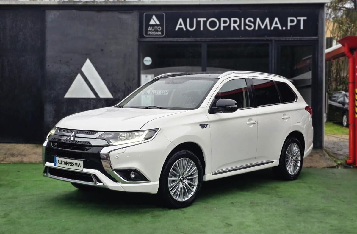 MITSUBISHI Outlander 2.4 PHEV Instyle