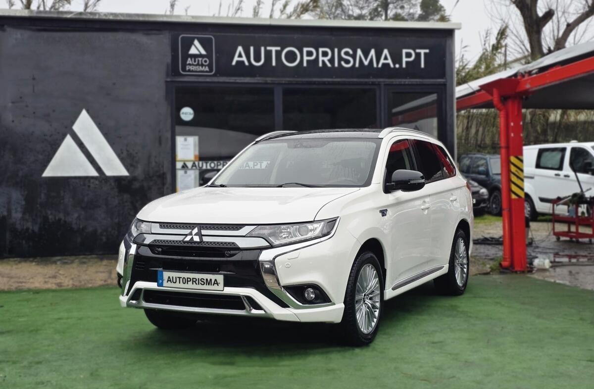 MITSUBISHI Outlander 2.4 PHEV Instyle
