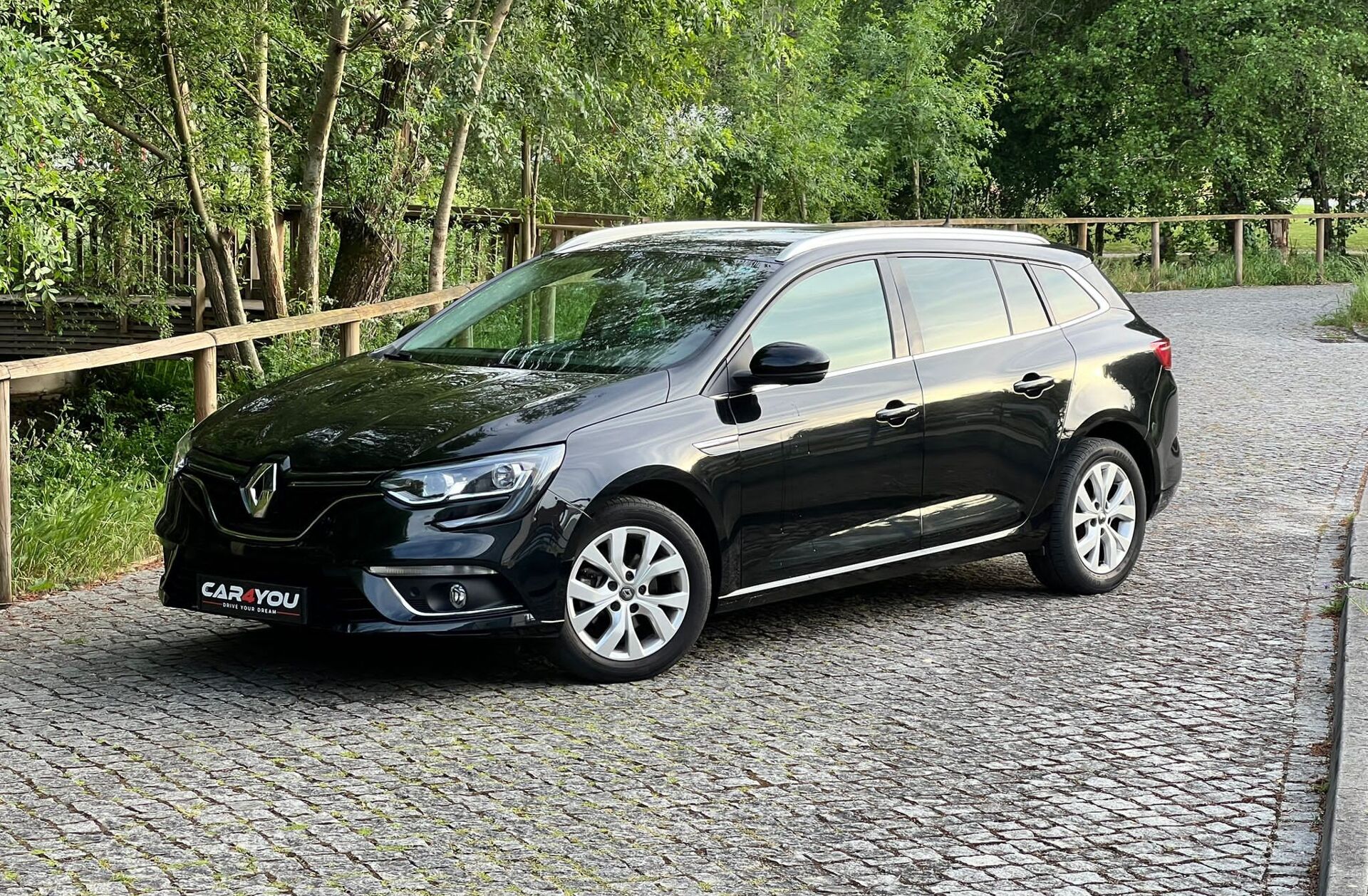 RENAULT Mégane 1.3 TCe Limited