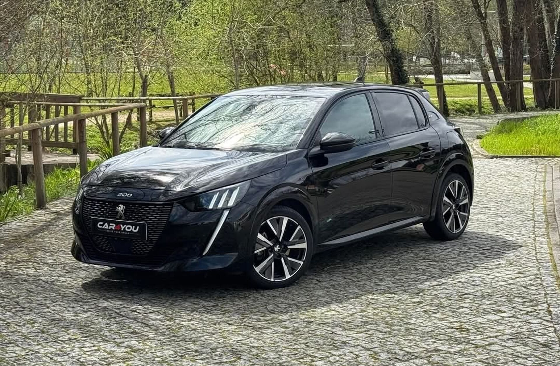 PEUGEOT 208 1.2 PureTech GT Line EAT8