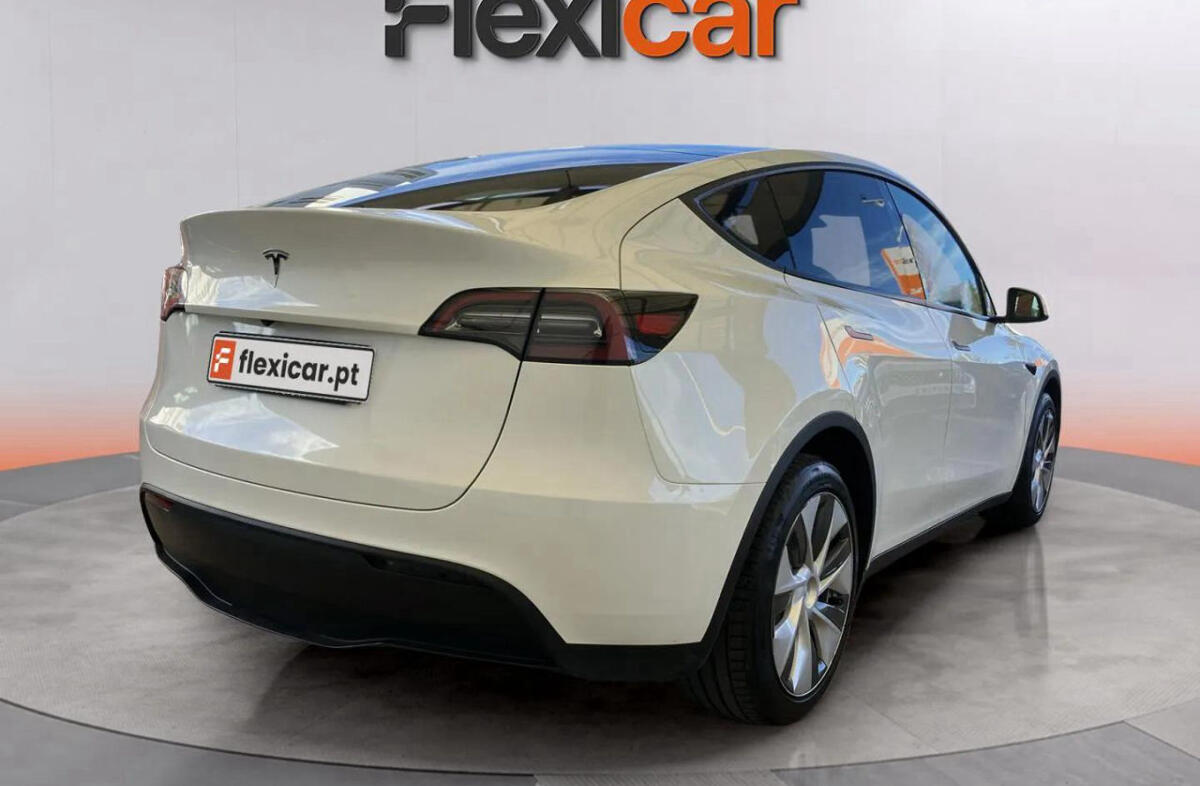TESLA Model Y Tração Traseira