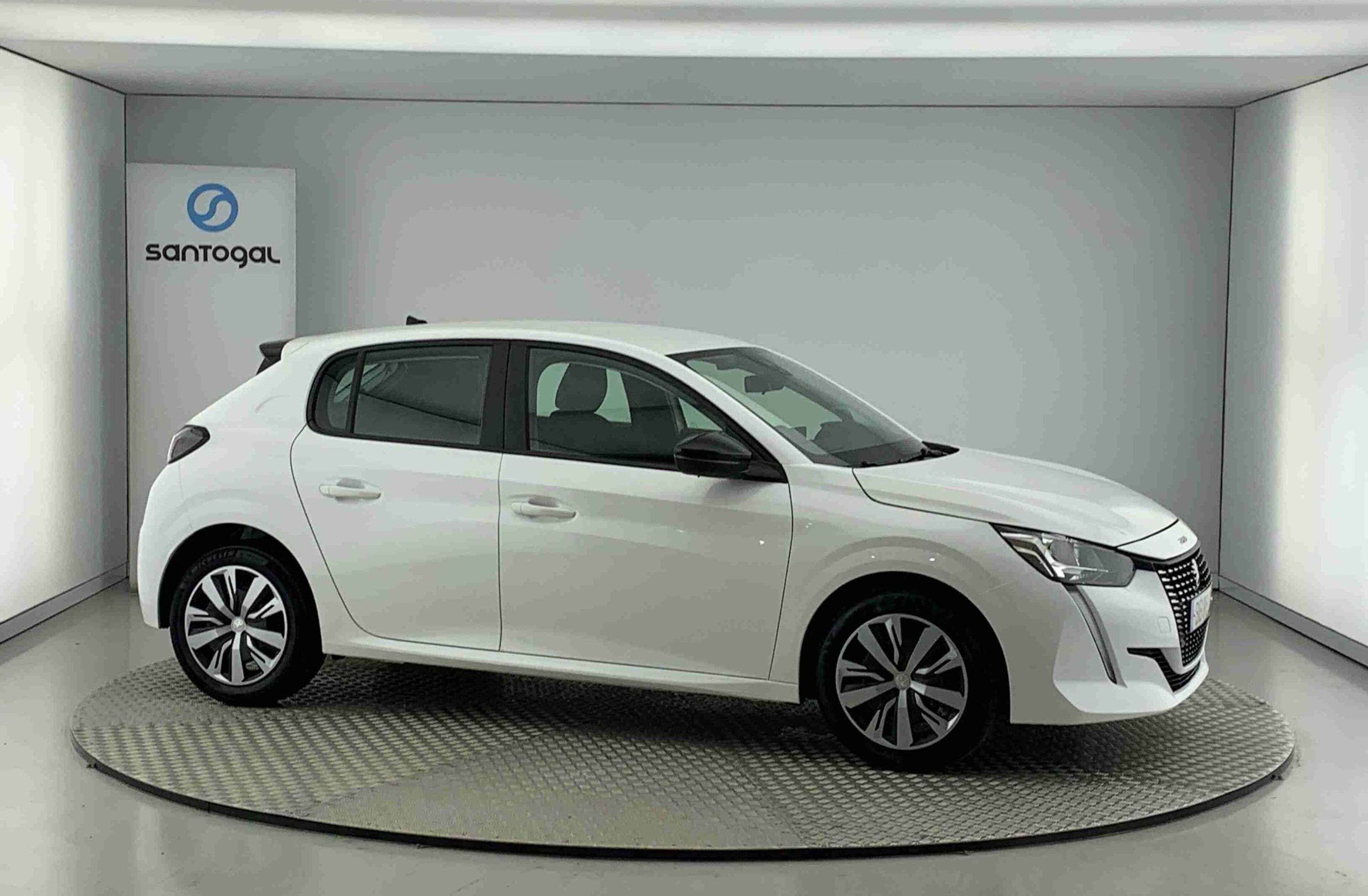 PEUGEOT 208 1.2 PureTech Active Pack