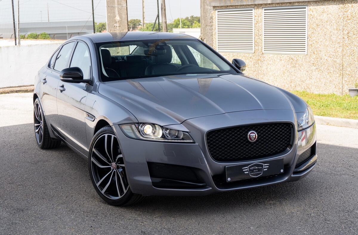 JAGUAR XF 2.0 D Prestige Aut.