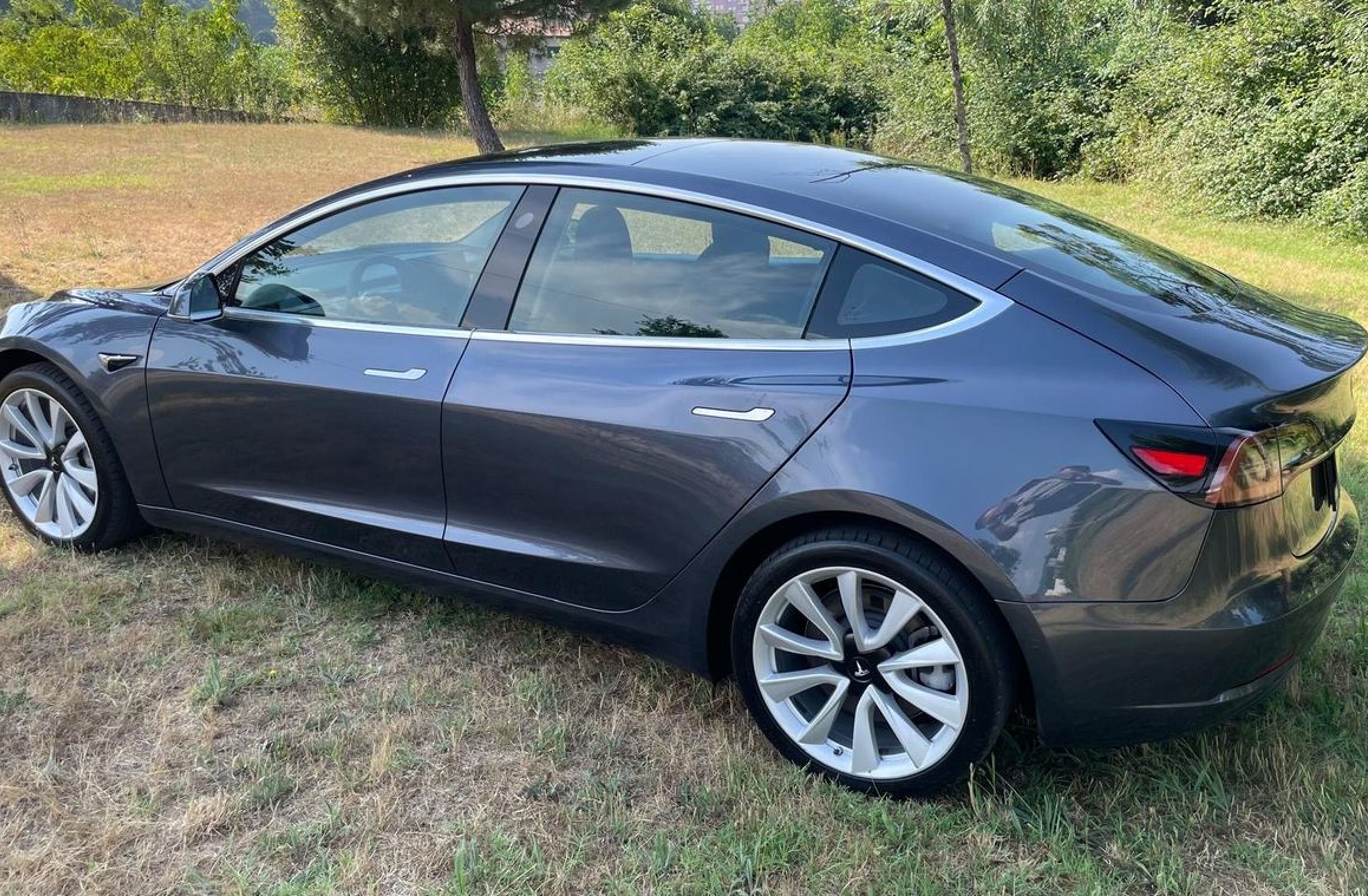 TESLA Model 3 Long-Range Dual Motor AWD