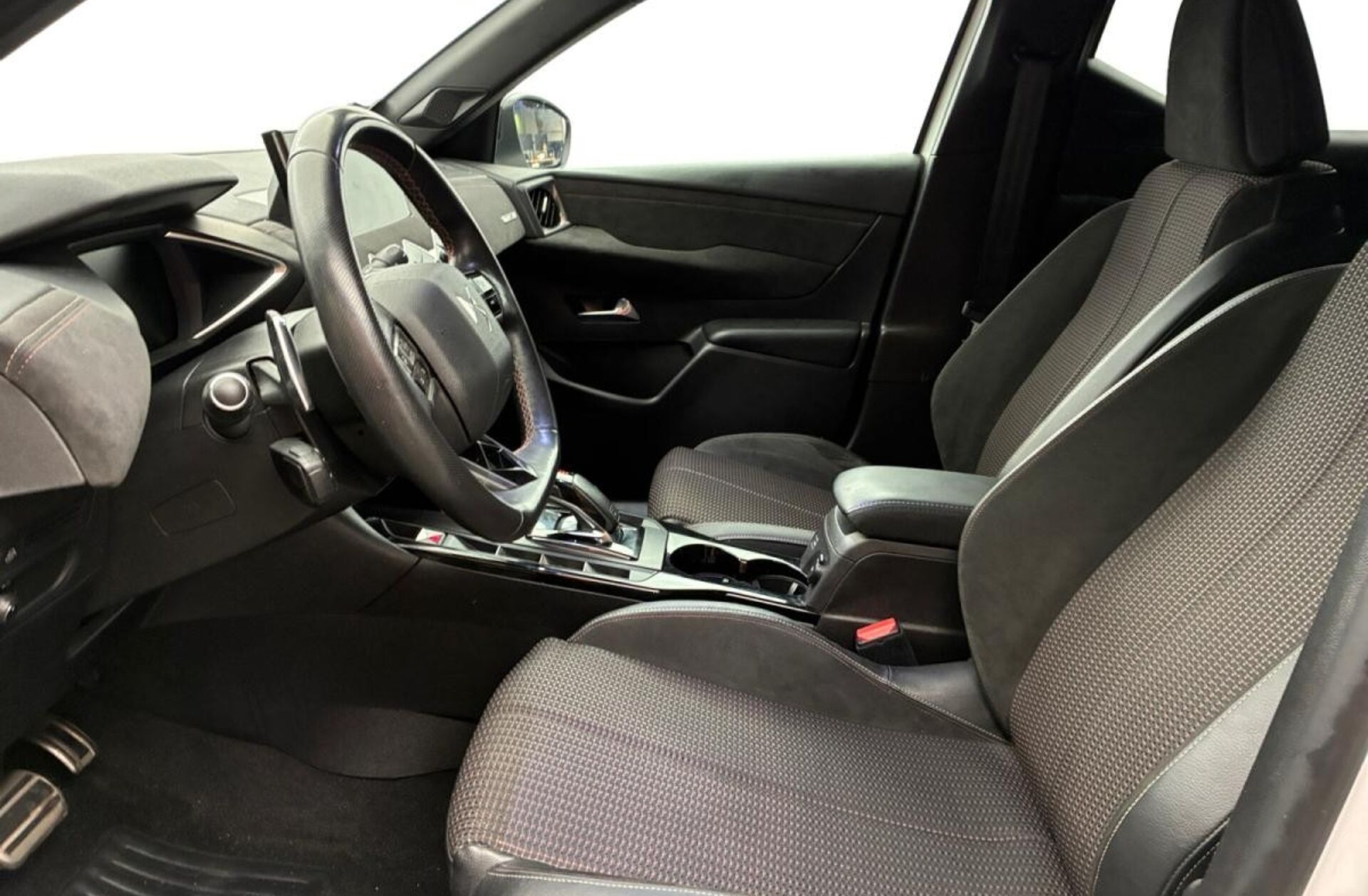 DS DS 3 1.5 BlueHDi Performance Line + EAT8