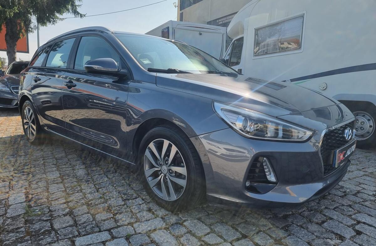 HYUNDAI i30 1.6 CRDi Launch Ed.7DCT