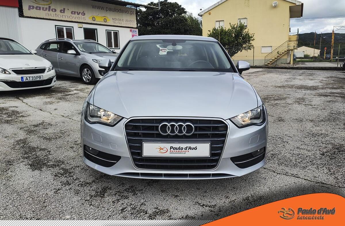 AUDI A3 2.0 TDi Attraction S tronic