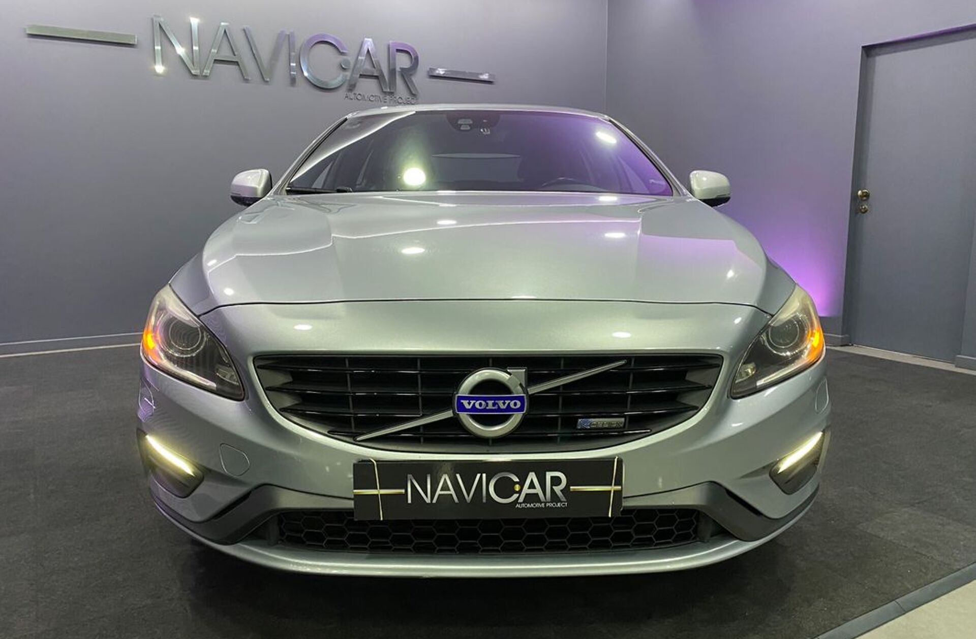 VOLVO V60 2.4 D6 Summum AWD Phev