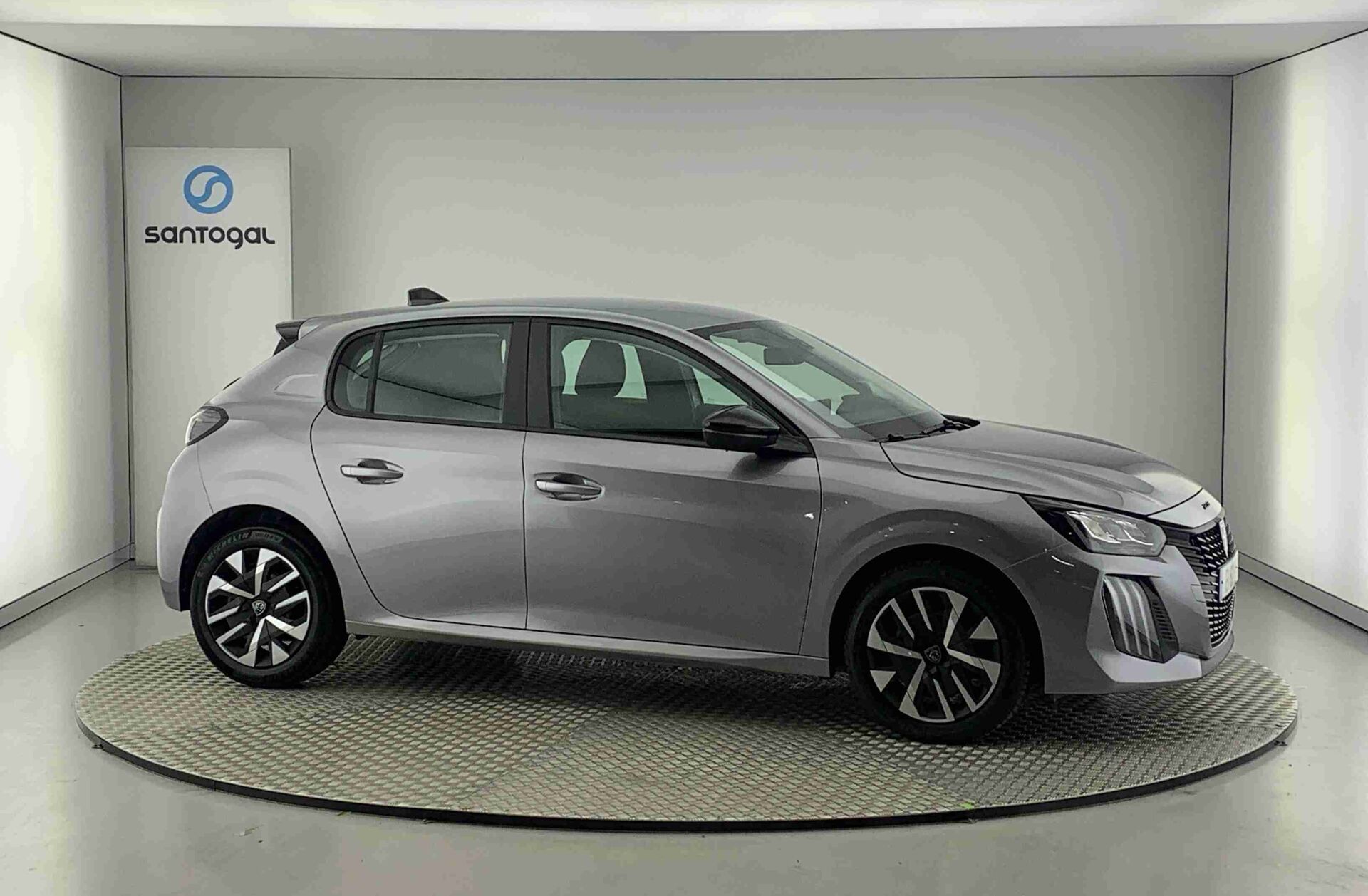 PEUGEOT 208 1.2 PureTech Active