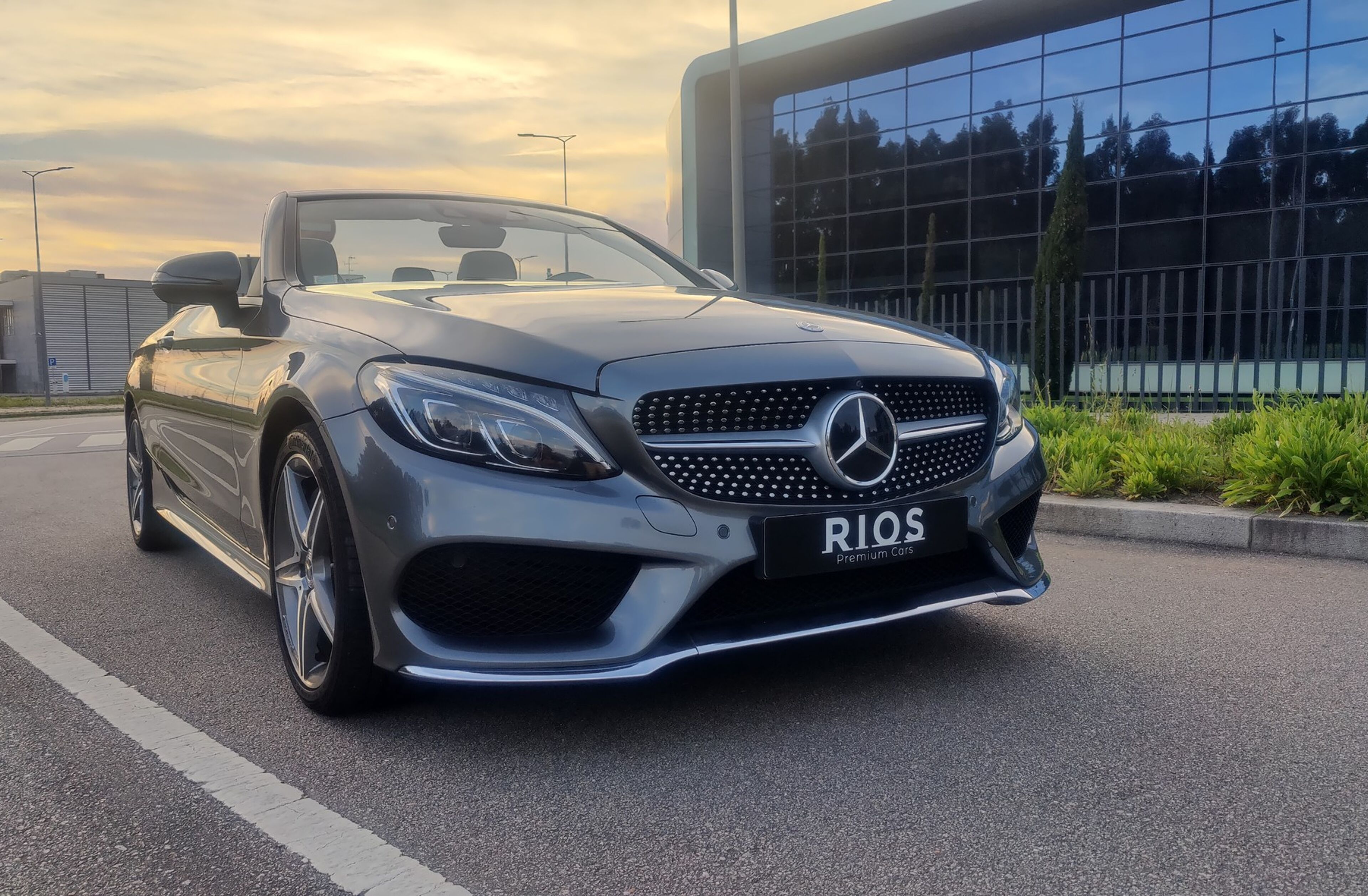 MERCEDES Classe C C 250 Cabrio 9G-TRONIC AMG Line