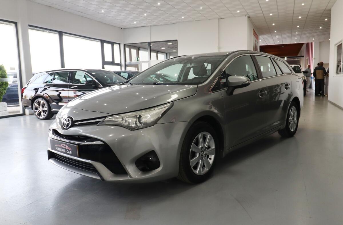 TOYOTA Avensis SW 1.6 D-4D Comfort