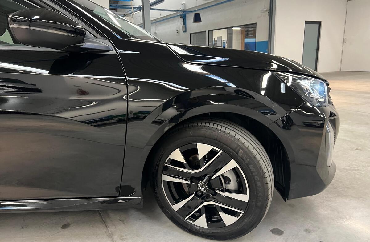 PEUGEOT 208 1.2 PureTech Active