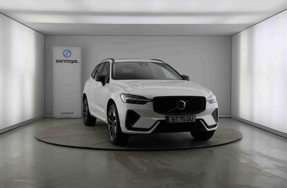 VOLVO XC60 2.0 T6 PHEV Plus Dark
