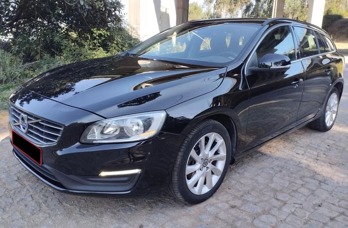 VOLVO V60 2.0 D4 Momentum Eco Geartronic
