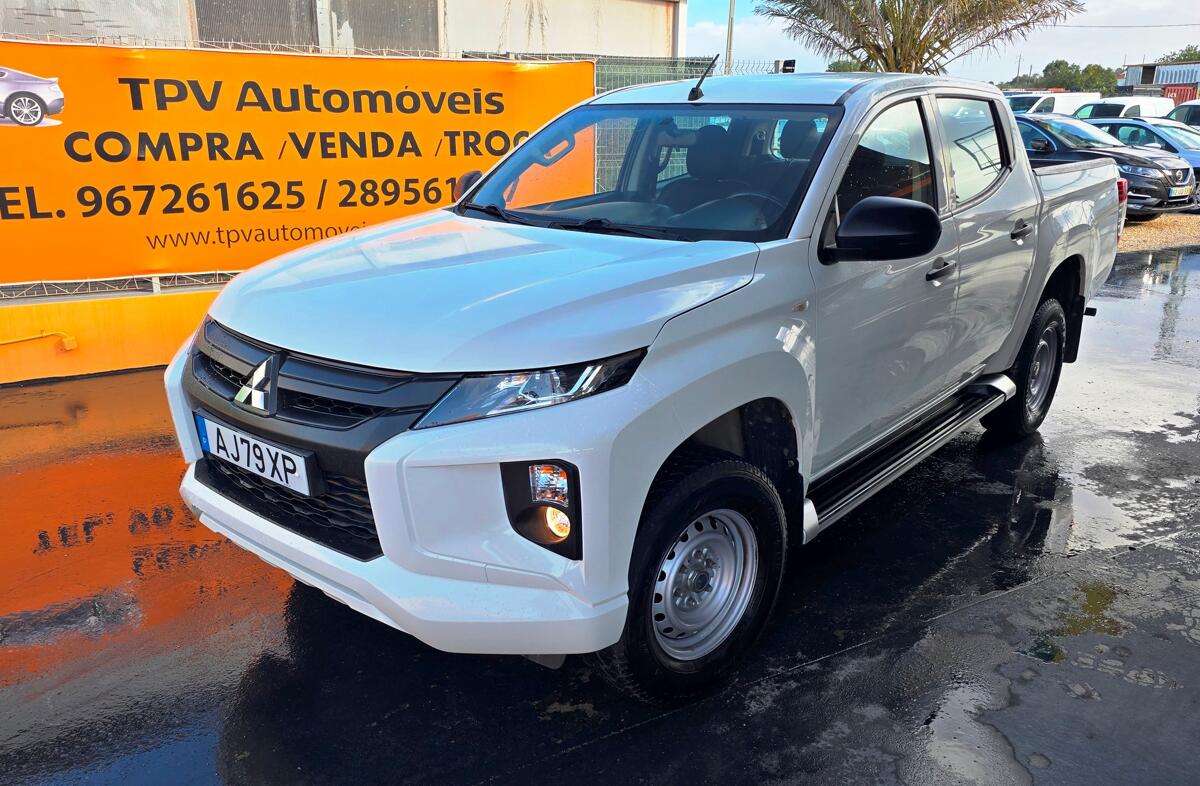 MITSUBISHI L 200 2.3 DI-D CD Invite 2WD