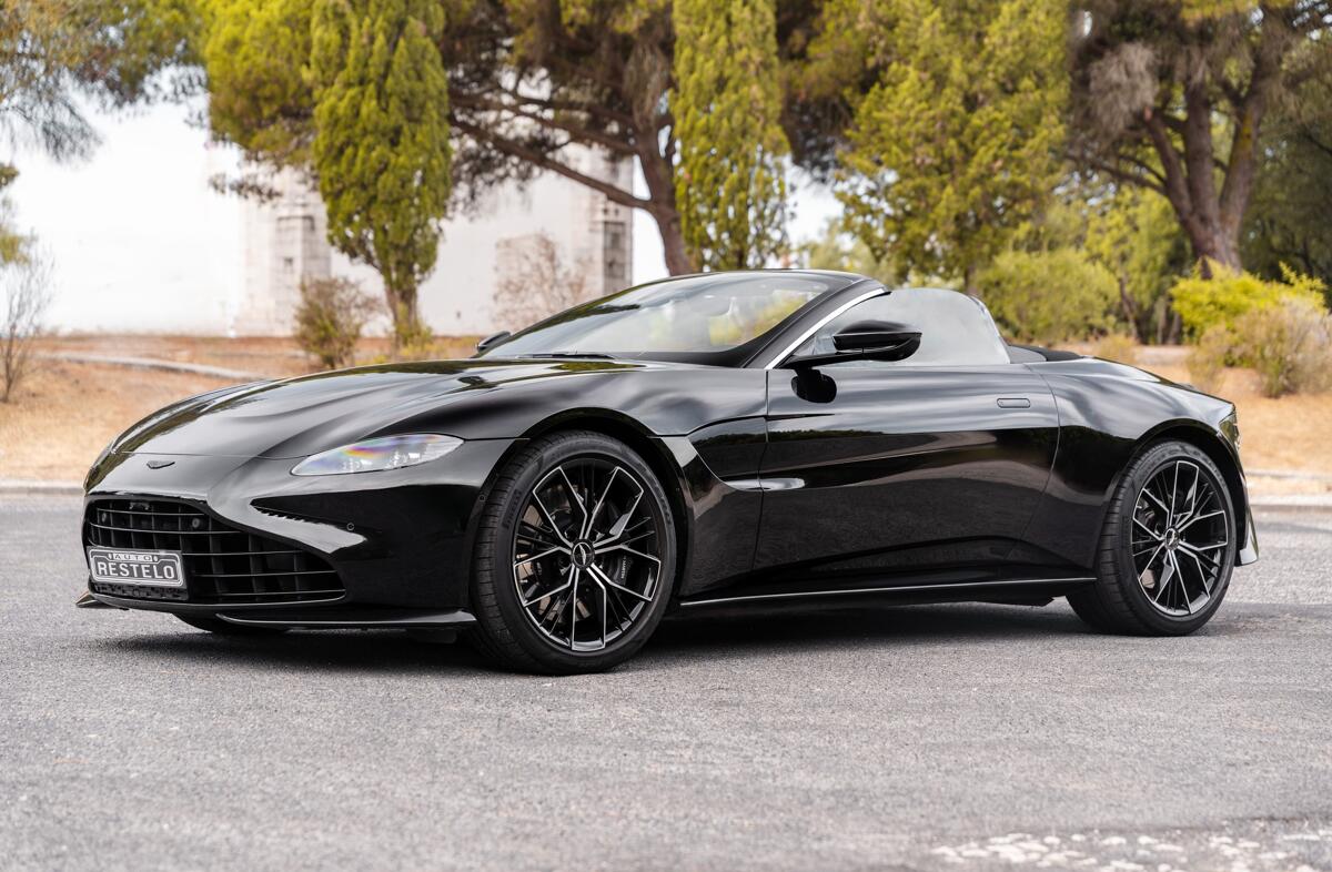 ASTON MARTIN Vantage V8