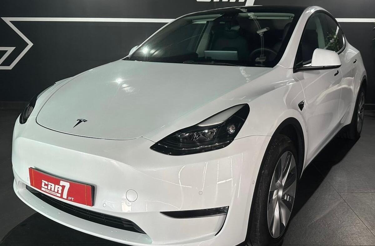 TESLA Model Y Long Range Tração Integral