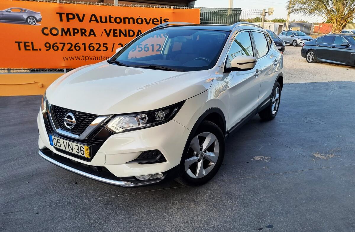 NISSAN Qashqai 1.5 dCi N-Connecta