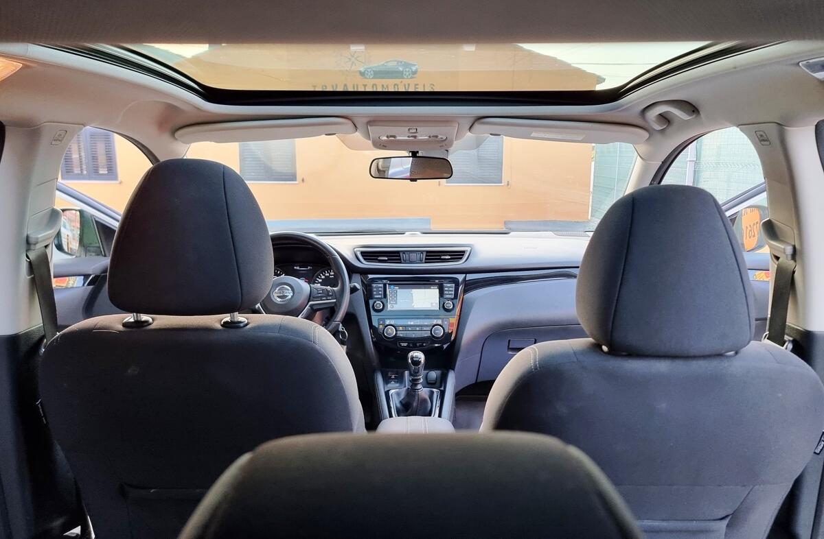 NISSAN Qashqai 1.5 dCi N-Connecta