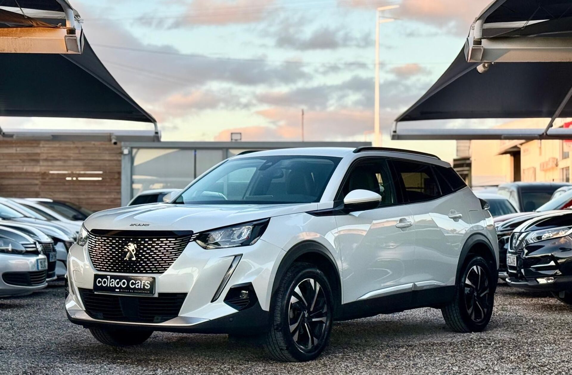 PEUGEOT 3008 1.6 Hybrid4 Allure e-EAT8