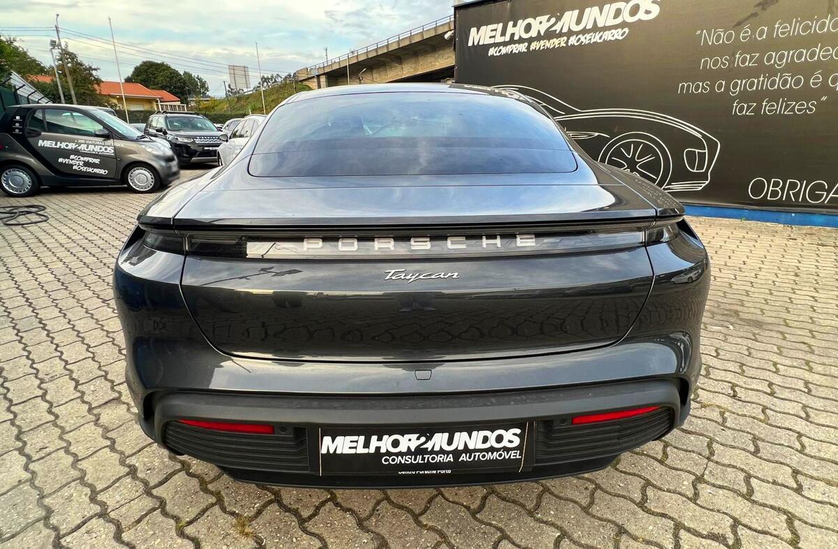 PORSCHE Taycan Taycan