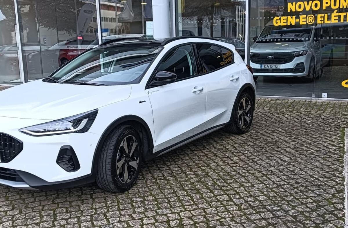 FORD Focus 1.0 EcoBoost MHEV Active X